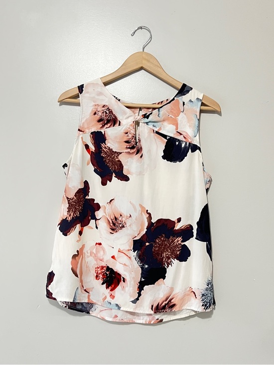 Tribal Tops - Tribal Cream Floral Twist-Front Sleeveless Top Medium Lightweight Boho Chic